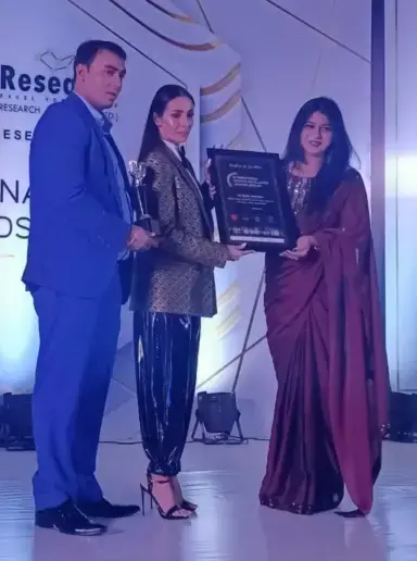 Global Recognition: International Service Excellence Award 2019–2020 with Malaika Arora